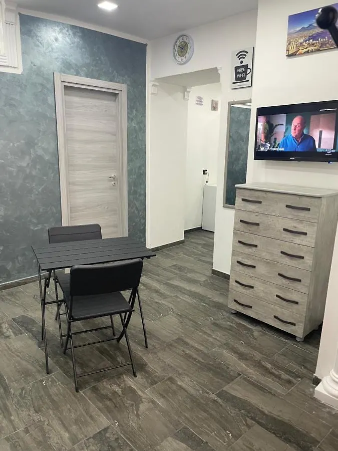 Regina Bnb Apartment Naples