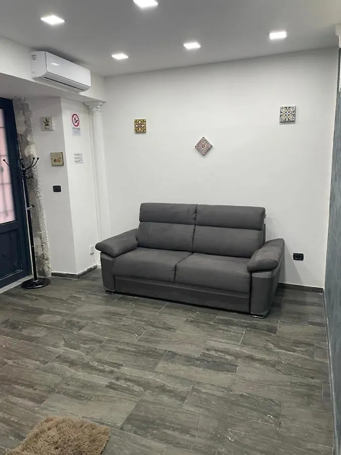 Regina Bnb Apartment Naples 0*,