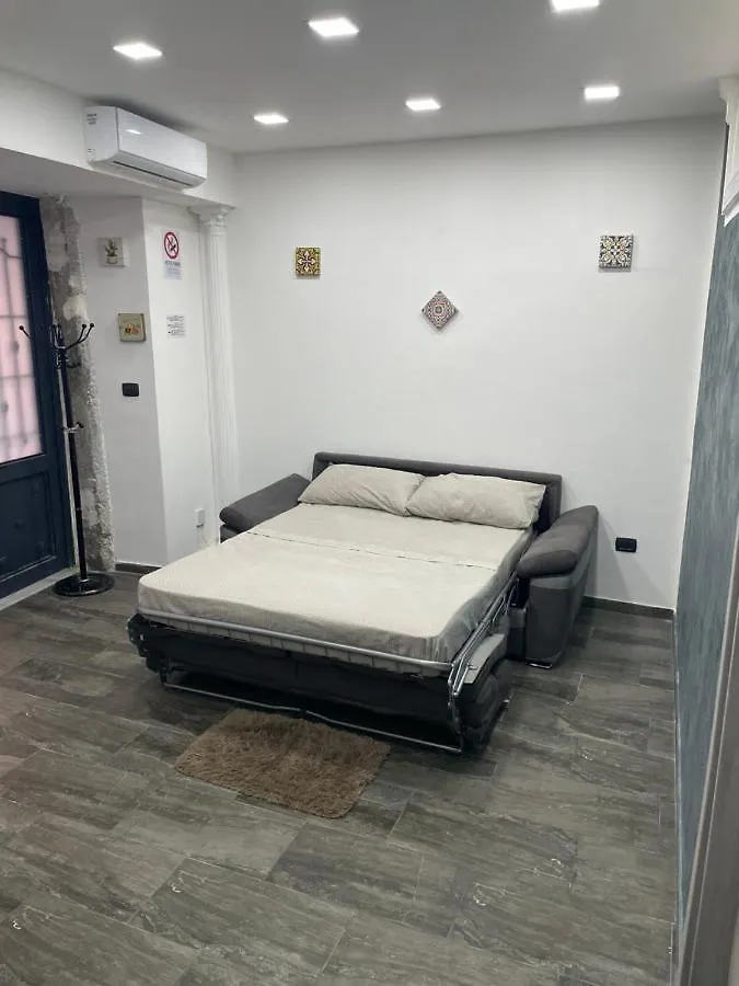 Regina Bnb Apartment Naples
