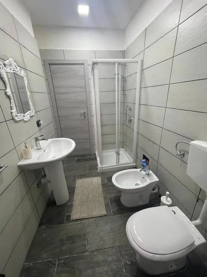 Regina Bnb Apartment Naples Italy