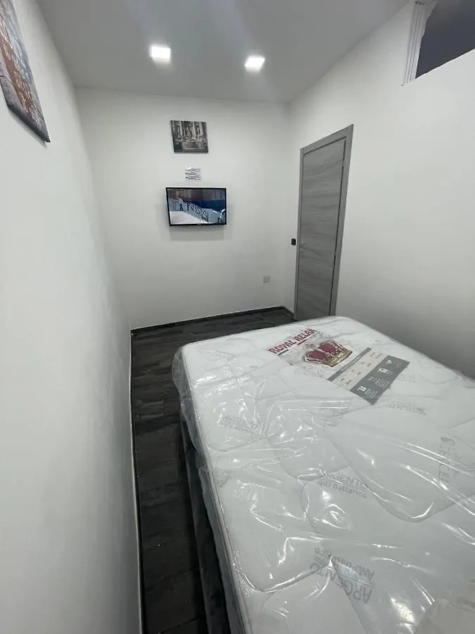 Regina Bnb Apartment Naples
