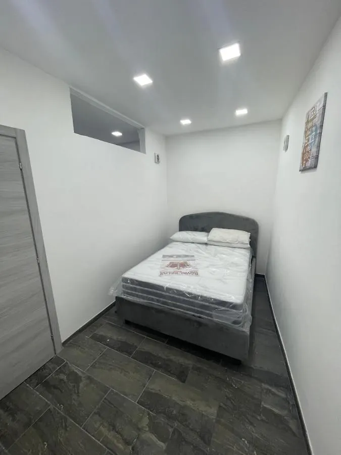 Regina Bnb Apartment Naples