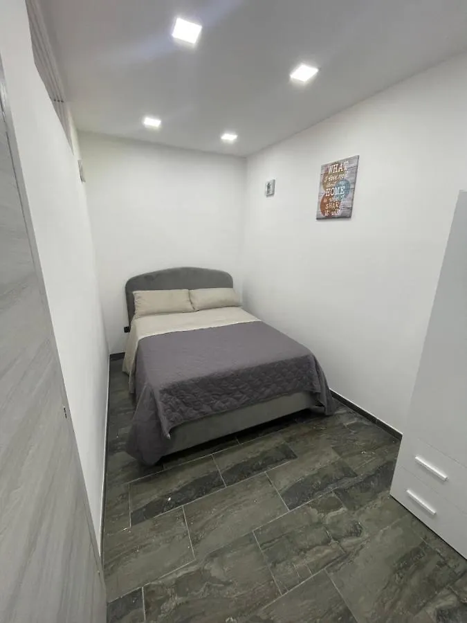 Regina Bnb Apartment Naples